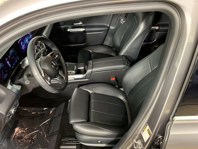 Used 2023 Mercedes-Benz EQB 300 4MATIC image 30