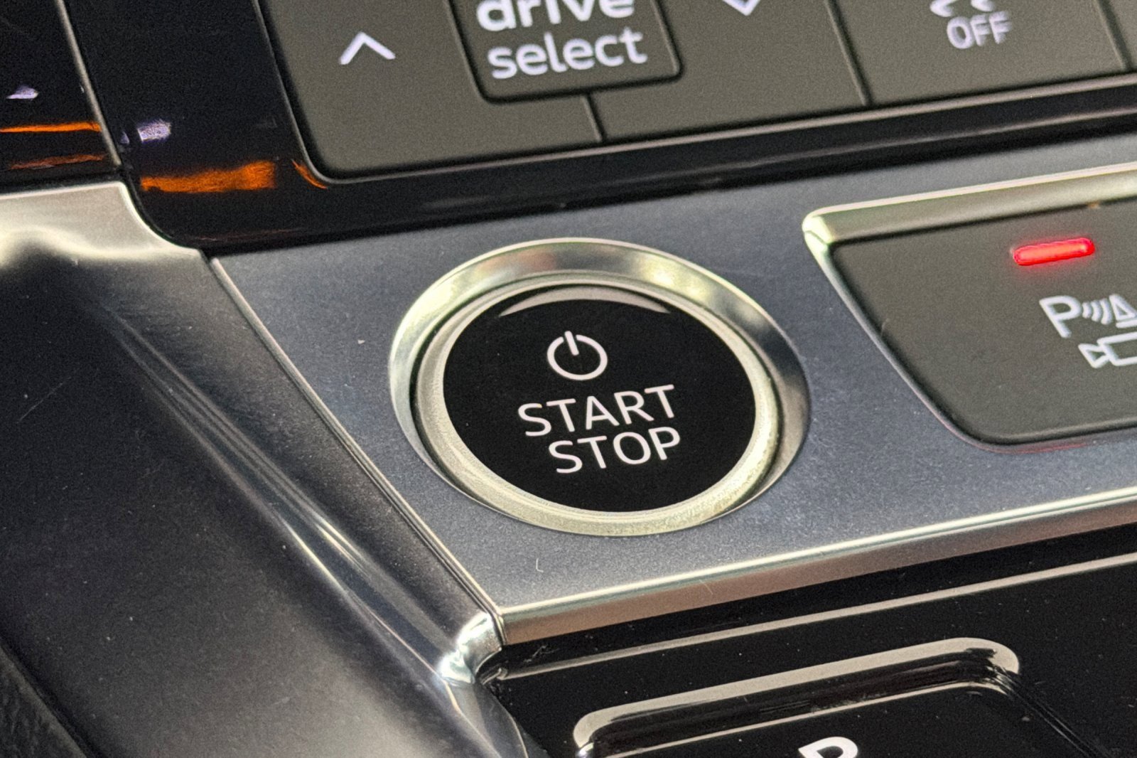 Used 2022 Audi e-tron Premium image 22