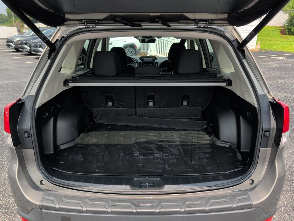 Used 2020 Subaru Forester Premium AWD/4WD image 19
