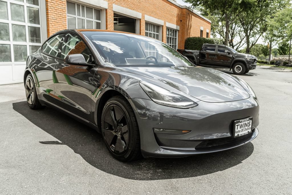 Used 2022 Tesla Model 3 Long Range AWD/4WD image 5