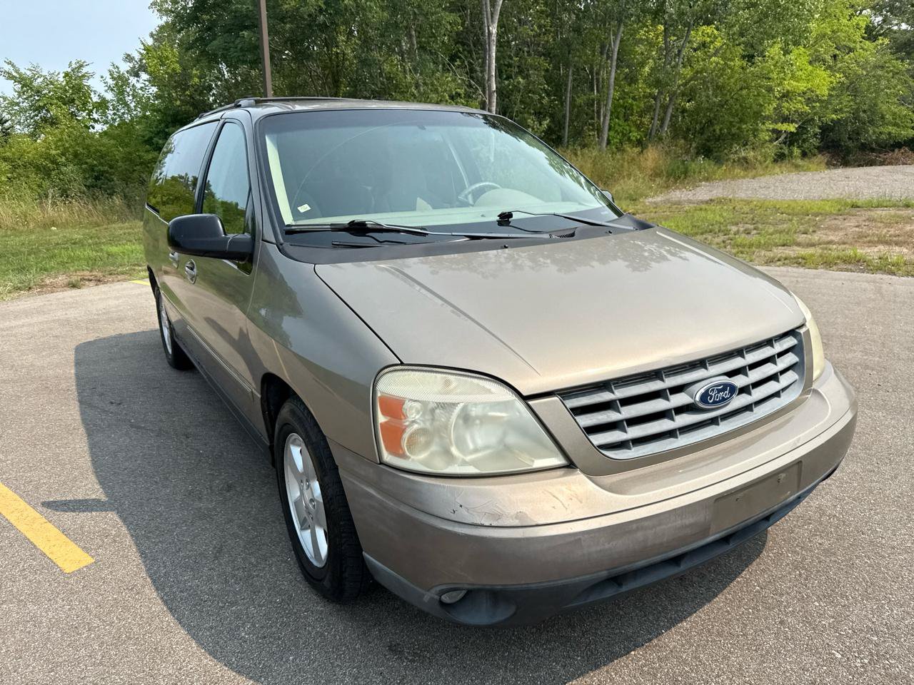 Used 2004 Ford Freestar SES FWD image 3