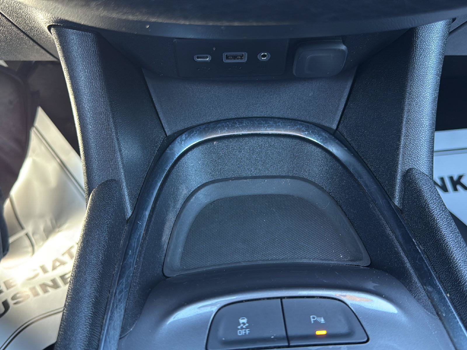 Used 2025 Chevrolet Malibu LT FWD image 18