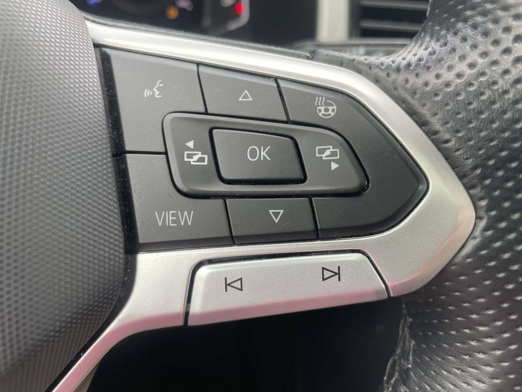 Used 2023 Volkswagen Atlas SEL R-Line AWD/4WD image 15