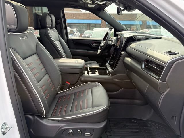 Used 2026 GMC Yukon AT4 Ultimate w/ LPO, Floor Liner Package AWD/4WD image 25