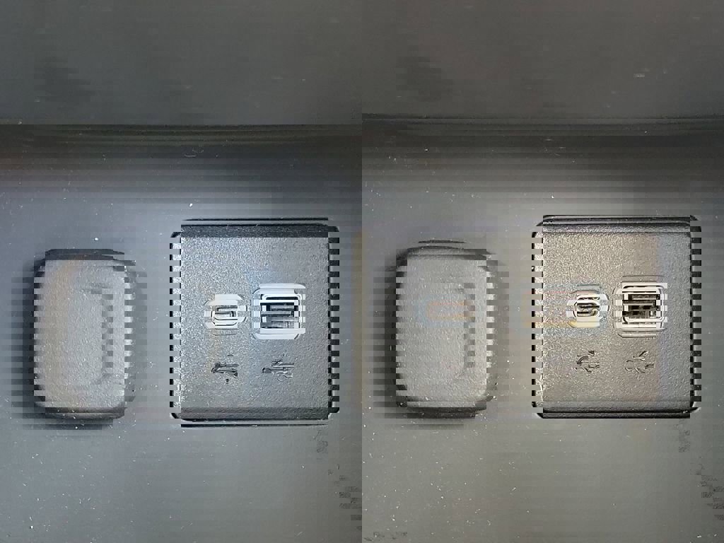 Used 2023 GMC Acadia SLE w/ Driver Convenience Package image 33