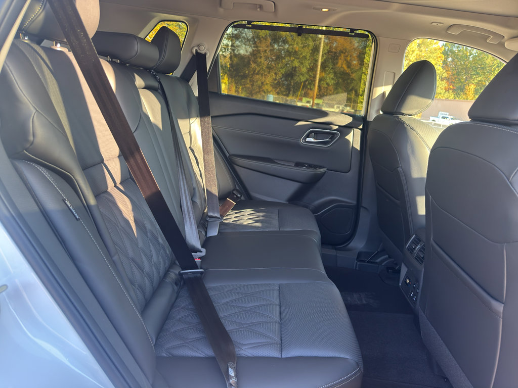 New 2026 Nissan Rogue Platinum w/ Platinum Premium Package image 17