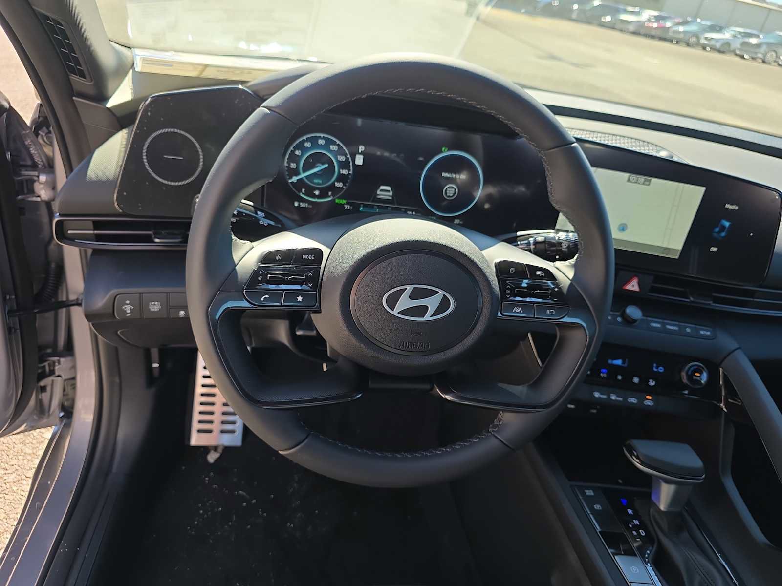 New 2025 Hyundai Elantra SEL image 9