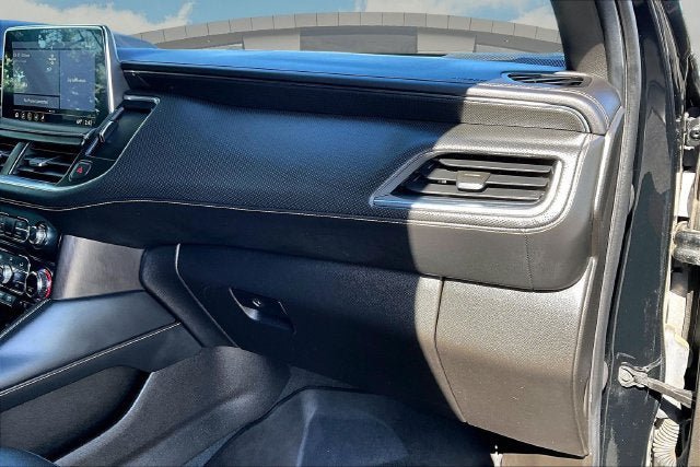 Used 2021 GMC Yukon AT4 w/ AT4 Premium Package AWD/4WD image 16