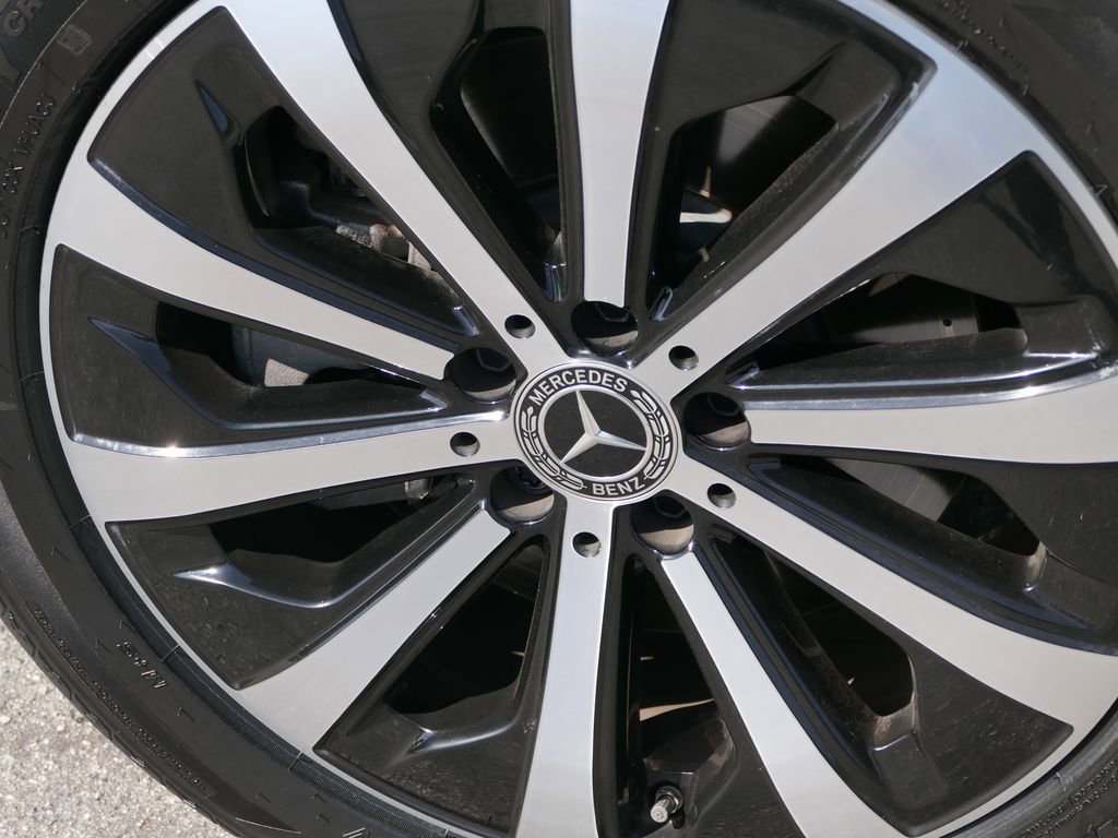 Used 2022 Mercedes-Benz GLB 250 4MATIC image 11