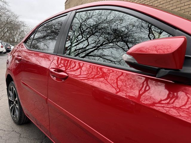 Used 2018 Toyota Corolla XSE image 8