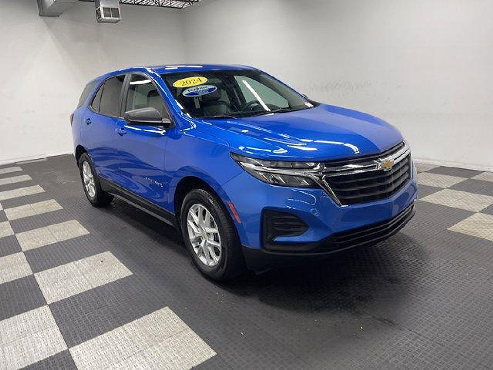 Used 2024 Chevrolet Equinox LS w/ LS Convenience Package FWD image 5