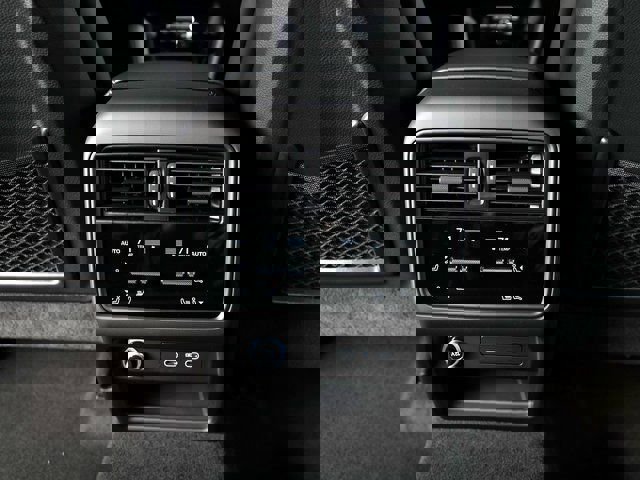 New 2026 Porsche Cayenne GTS image 25