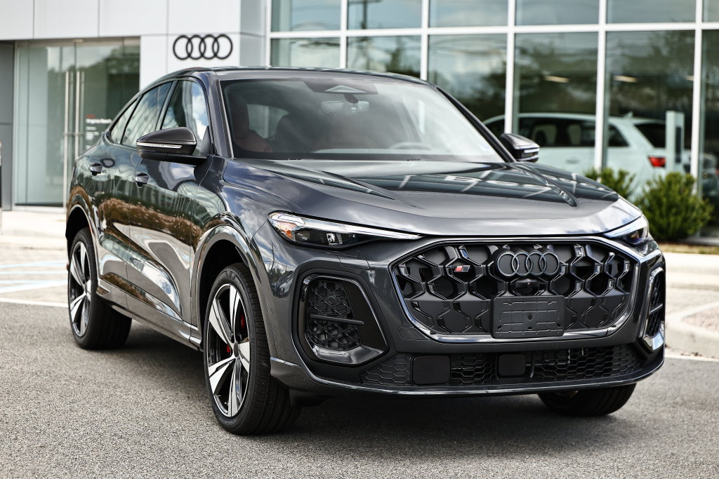New 2026 Audi SQ5 Prestige AWD/4WD image 2