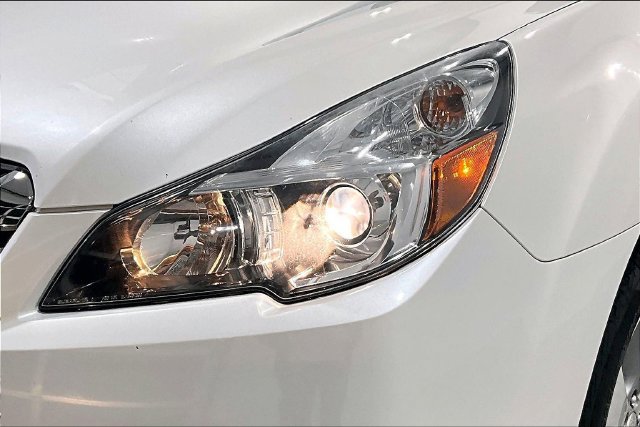 Used 2014 Subaru Outback 2.5i Limited AWD/4WD image 42