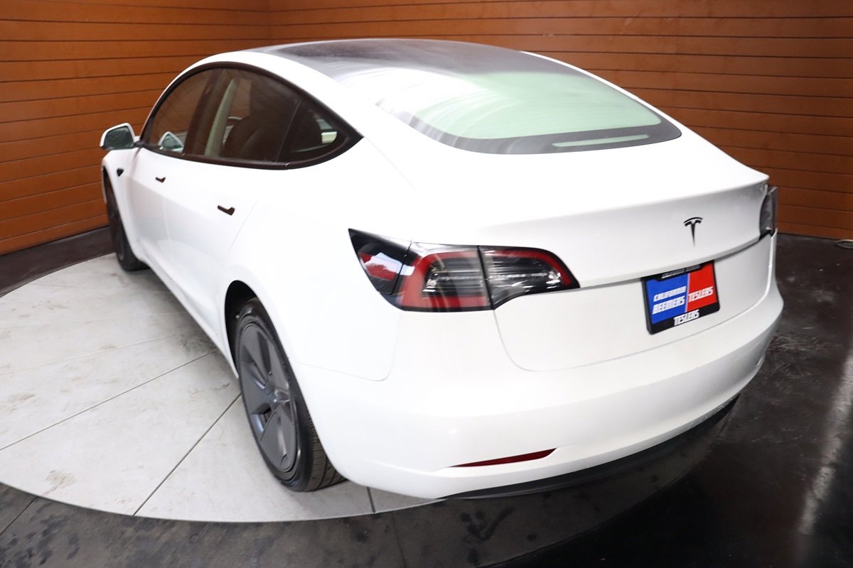 Used 2023 Tesla Model 3 Standard Range RWD image 18