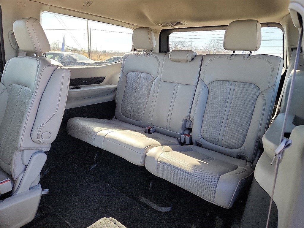 Used 2024 Jeep Wagoneer Series II image 12