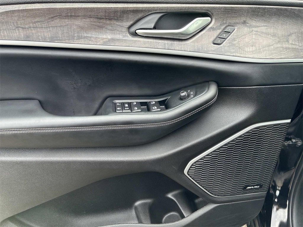 Used 2023 Jeep Grand Cherokee 4WD 4xe image 23