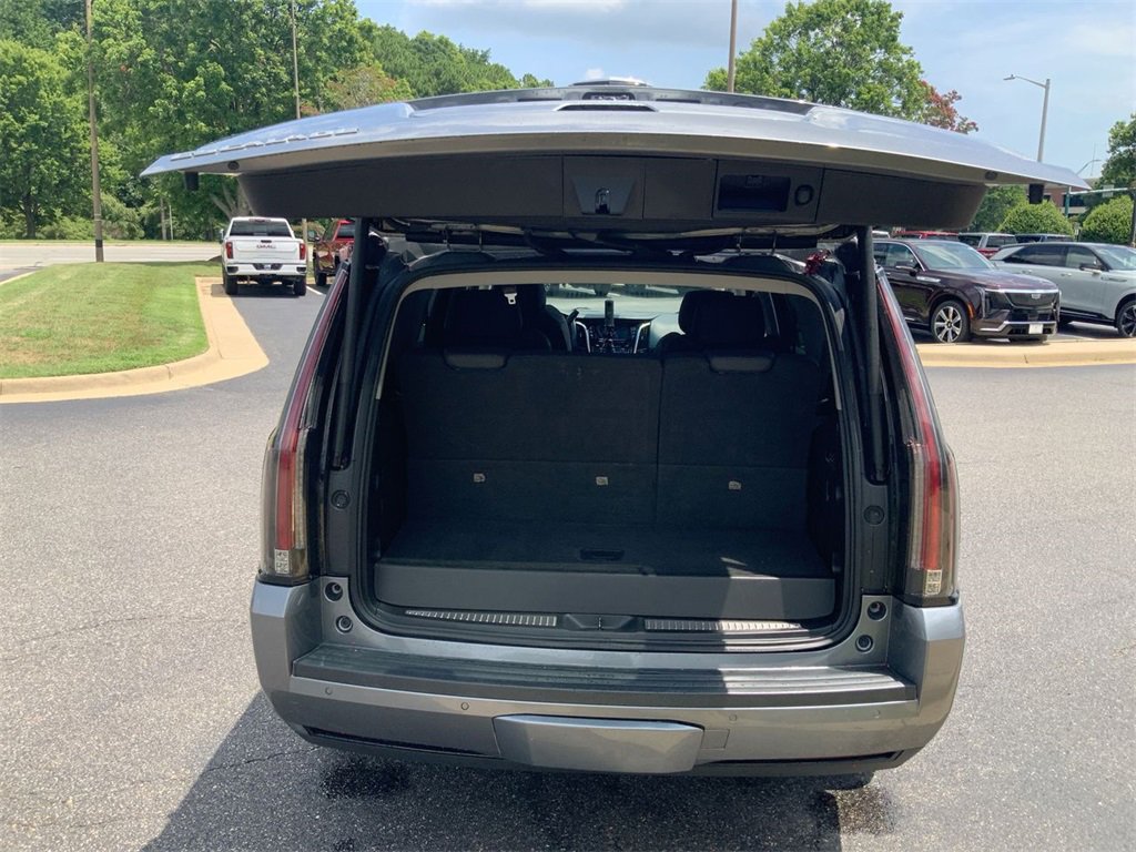 Certified 2020 Cadillac Escalade Luxury w/ Escalade Sport Edition image 26