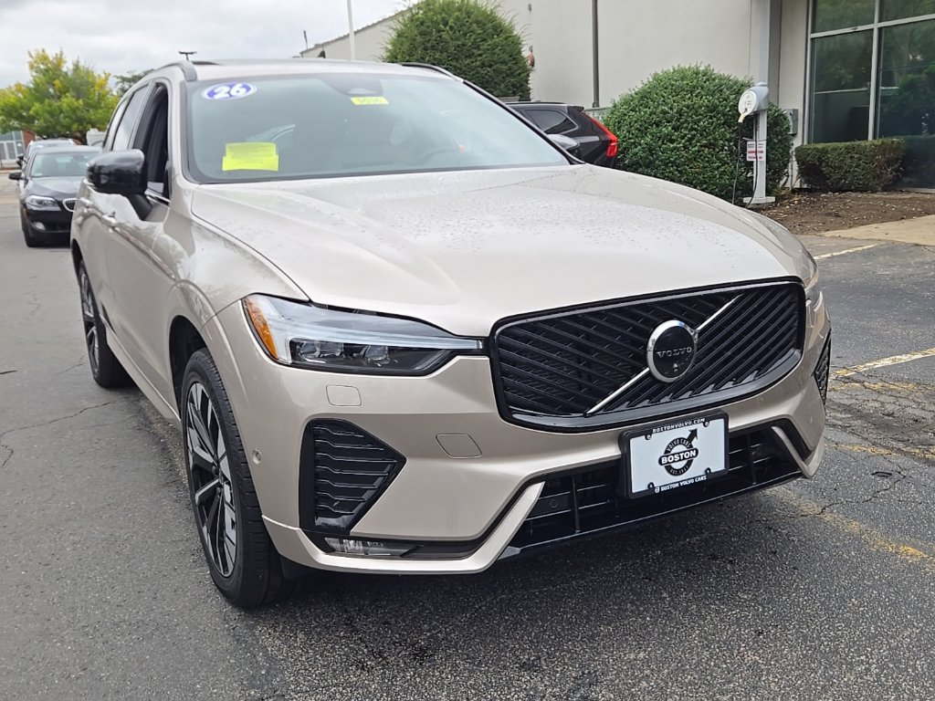 Certified 2026 Volvo XC60 B5 Plus AWD/4WD image 3