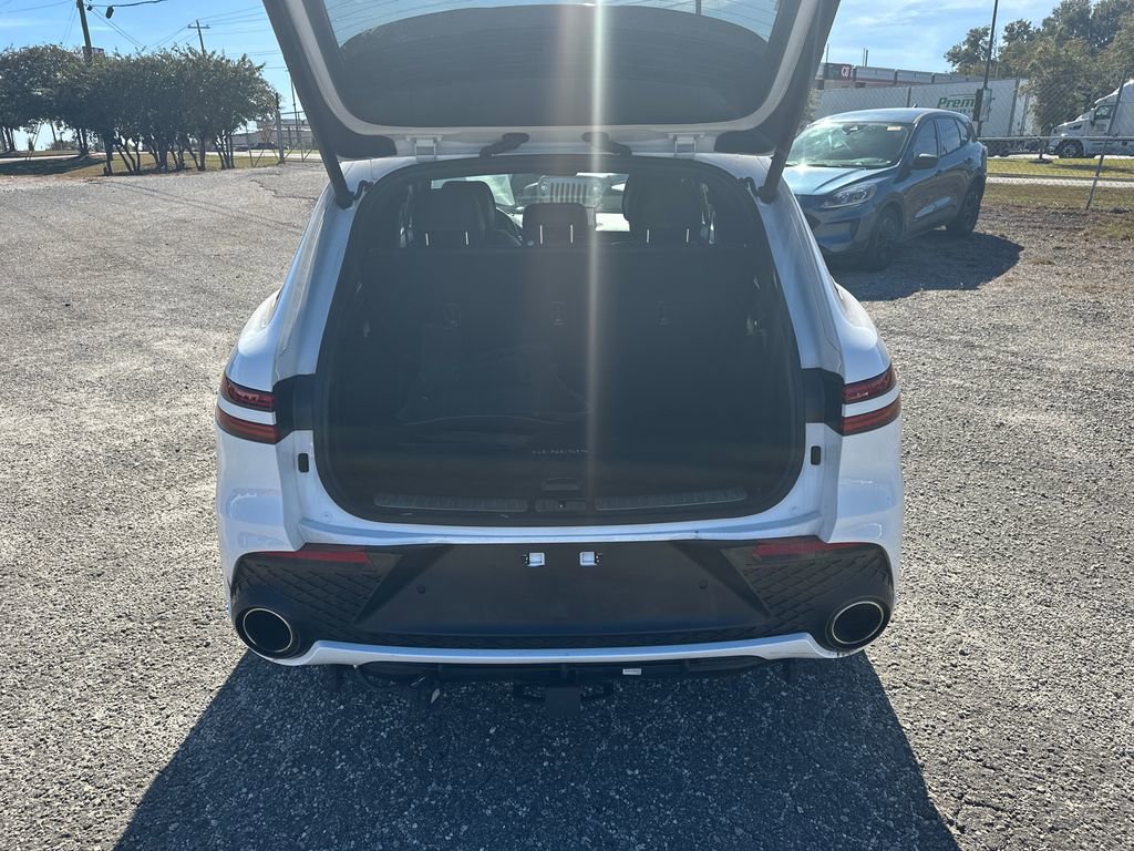 Used 2022 Genesis GV70 3.5T Sport w/ Sport Prestige Package image 17