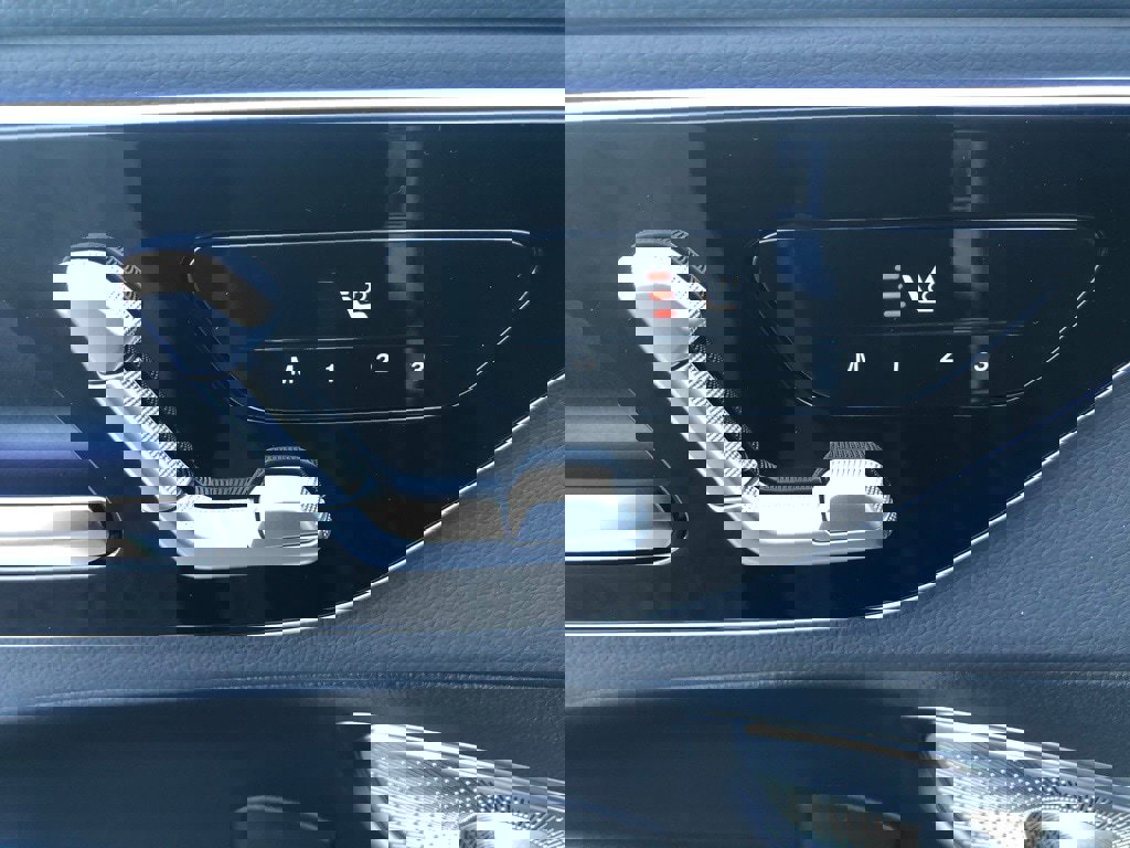 New 2026 Mercedes-Benz GLC 300 4MATIC image 13