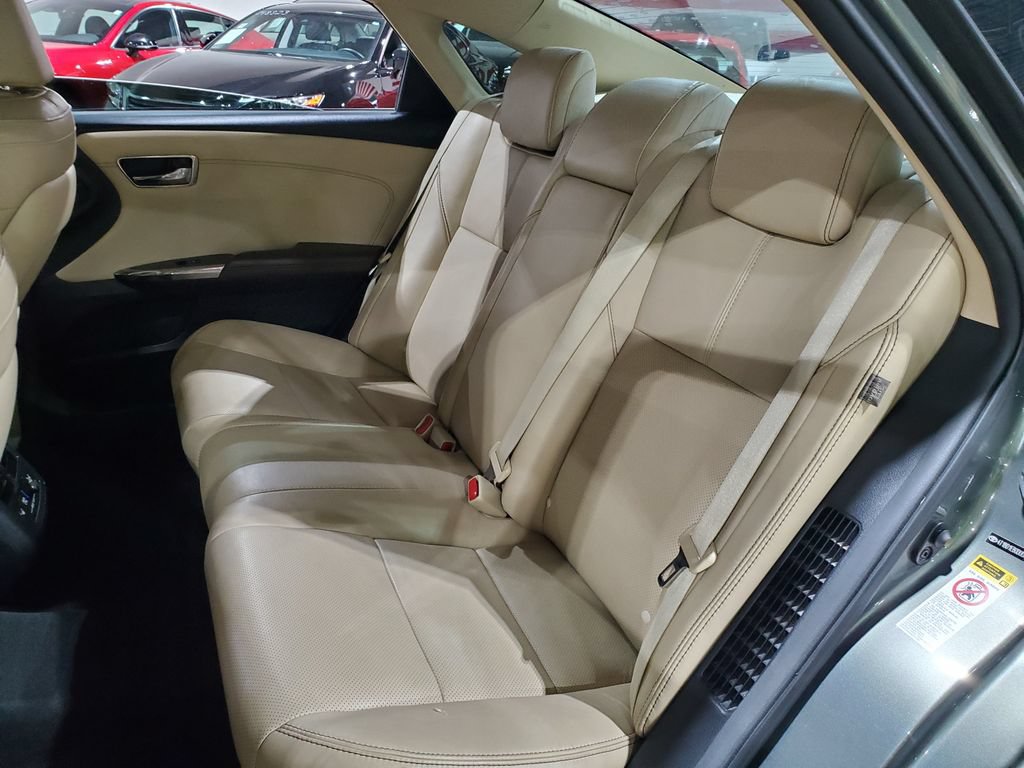 Used 2013 Toyota Avalon Limited w/ Technology Pkg FWD image 22