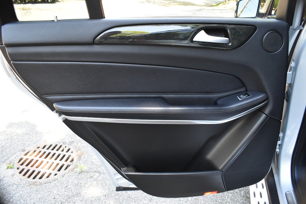 Used 2019 Mercedes-Benz GLS 550 4MATIC w/ Driver Assistance Package image 23