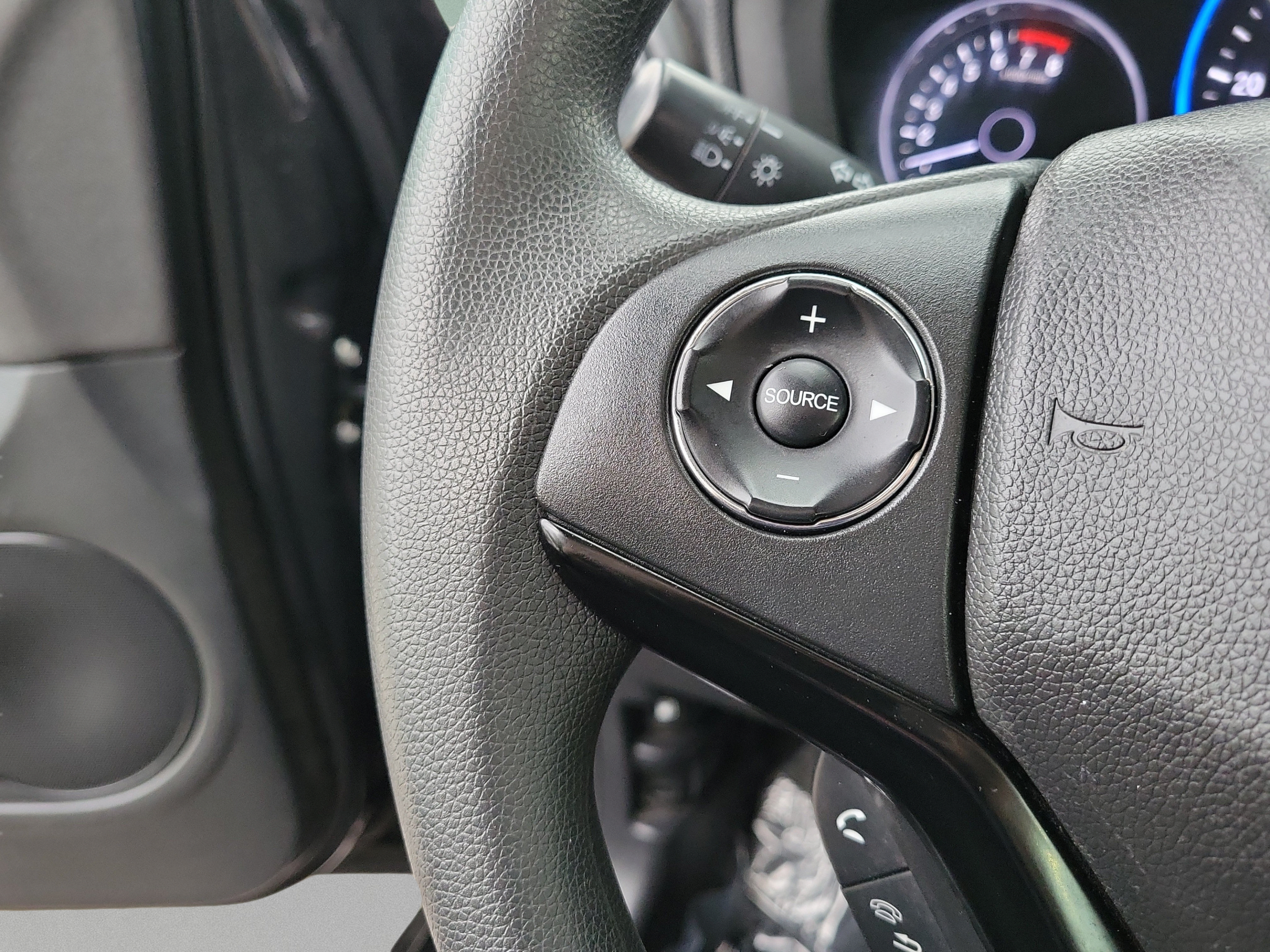 Used 2019 Honda HR-V LX image 10