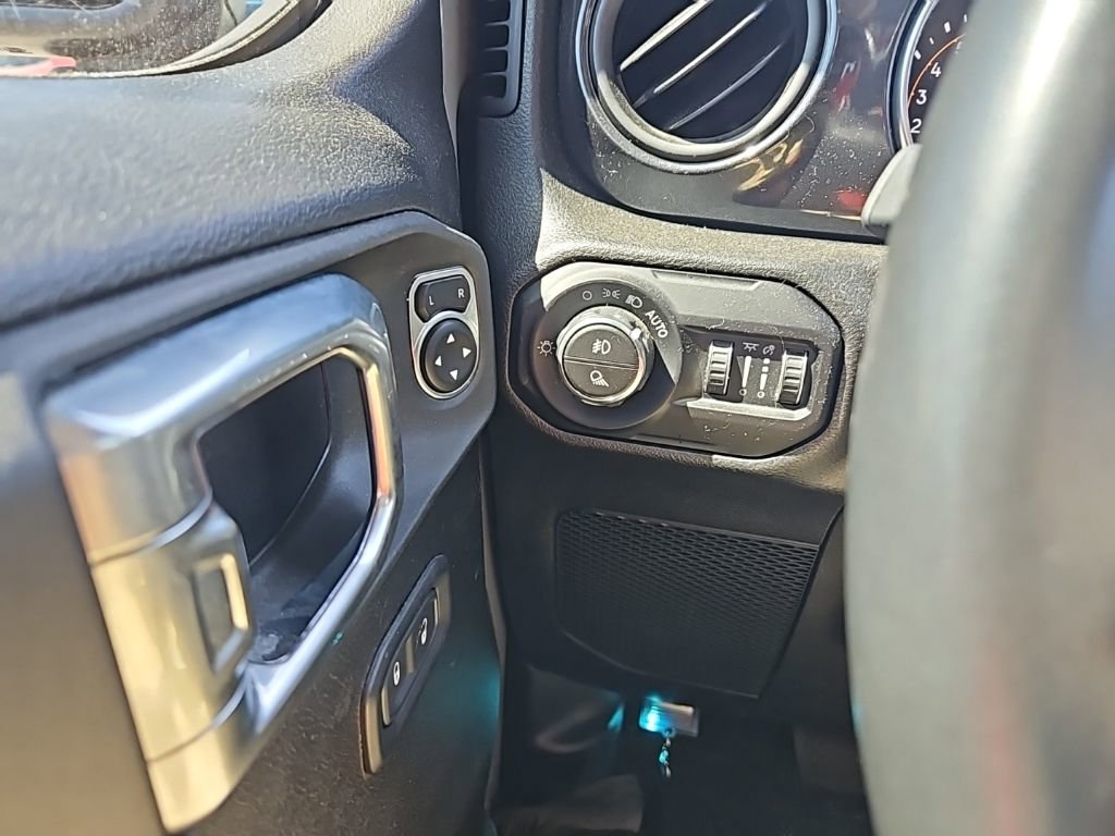 Used 2022 Jeep Gladiator Sport image 22