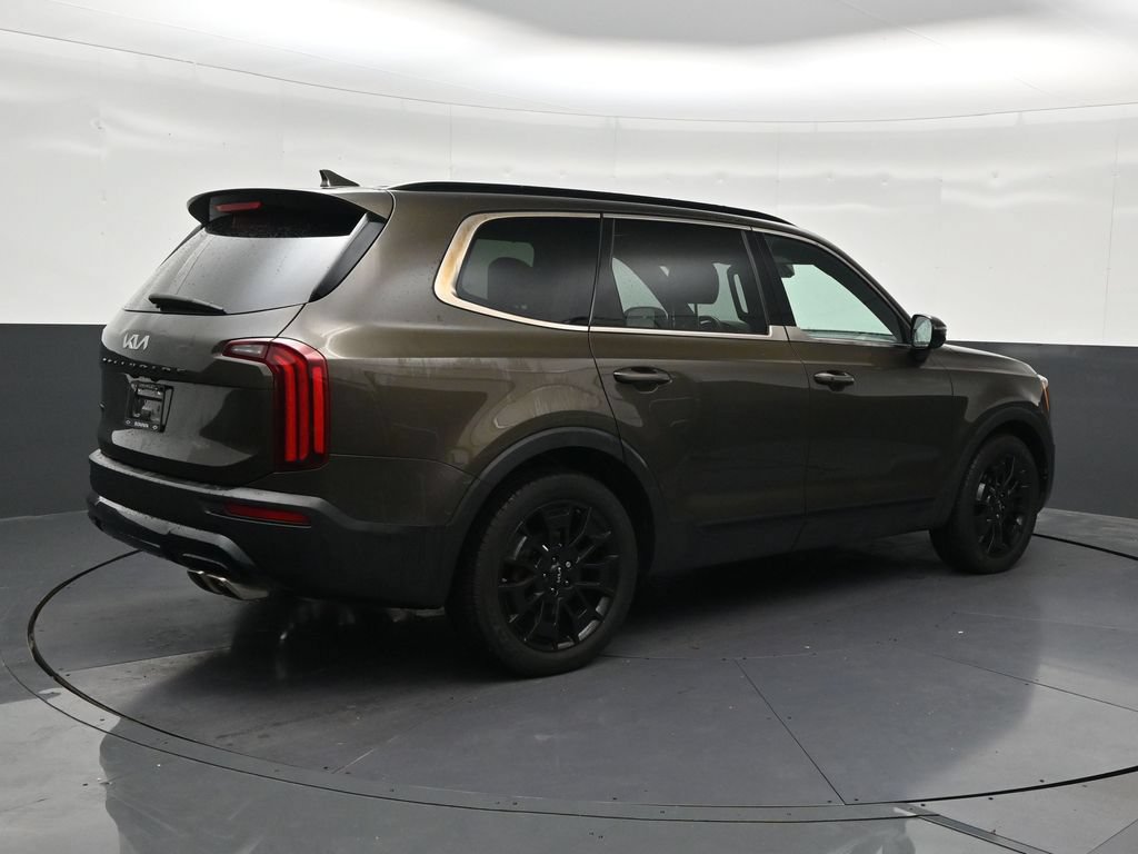 Used 2022 Kia Telluride SX w/ Nightfall Edition Package AWD/4WD image 5