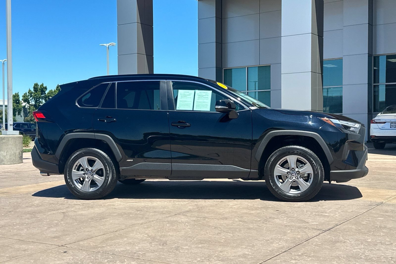 Used 2024 Toyota RAV4 XLE w/ Convenience Package AWD/4WD video 3