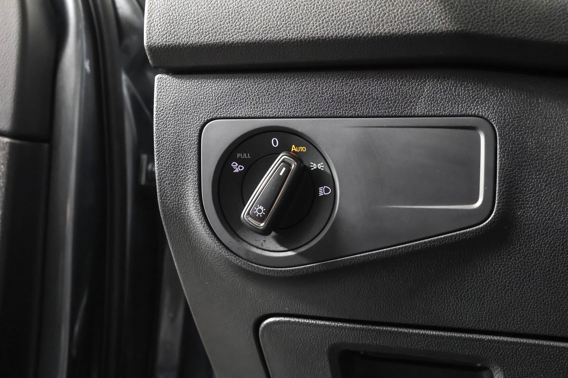 Used 2024 Volkswagen Tiguan SEL R-Line image 28