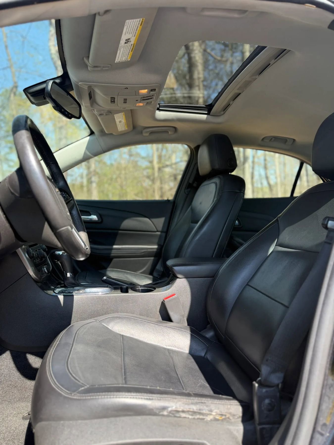 Used 2015 Chevrolet Malibu LT w/ Leather Package FWD image 5