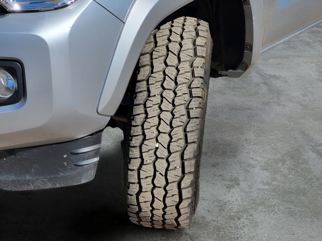 Used 2023 Toyota Tacoma SR5 w/ Technology Package image 11