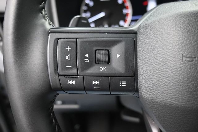 Used 2025 Nissan Rogue SV AWD/4WD image 31