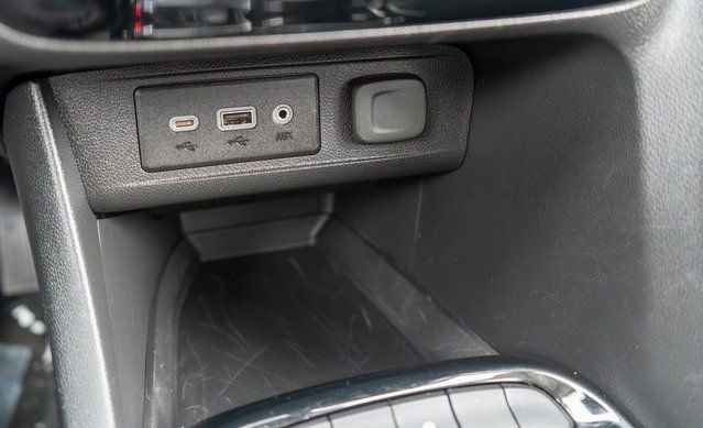 Used 2023 Buick Encore GX Select w/ Sport Touring Package image 28