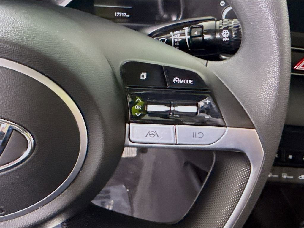 Certified 2022 Hyundai Elantra SEL w/ Cargo Package image 21