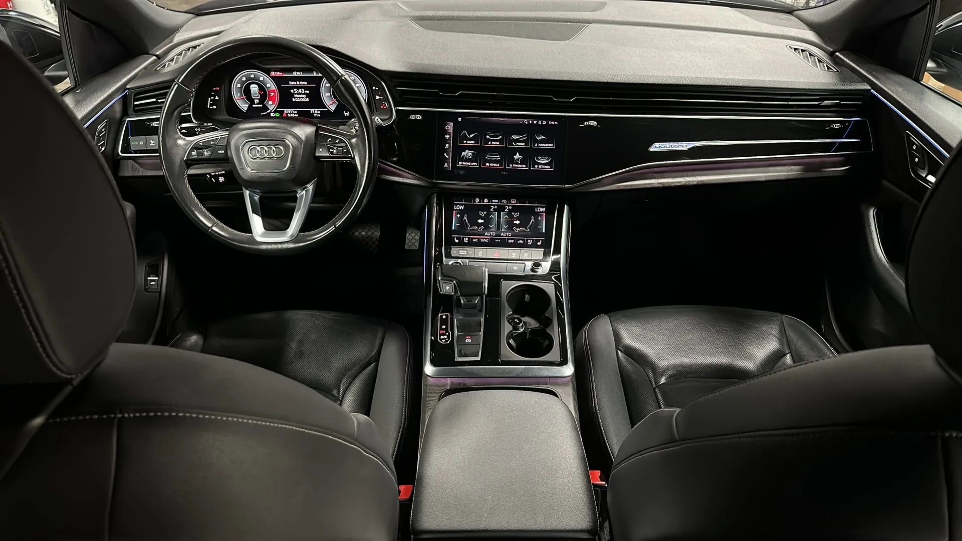 Used 2021 Audi Q8 Premium Plus w/ Premium Plus Package image 19