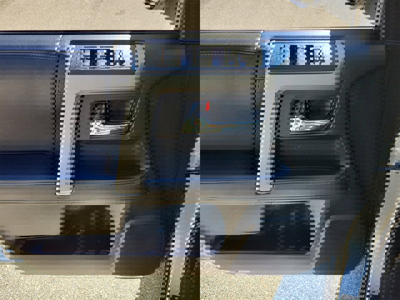 Used 2022 Toyota 4Runner SR5 image 12