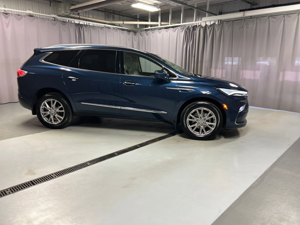 Used 2023 Buick Enclave Essence w/ Experience Buick Package image 8