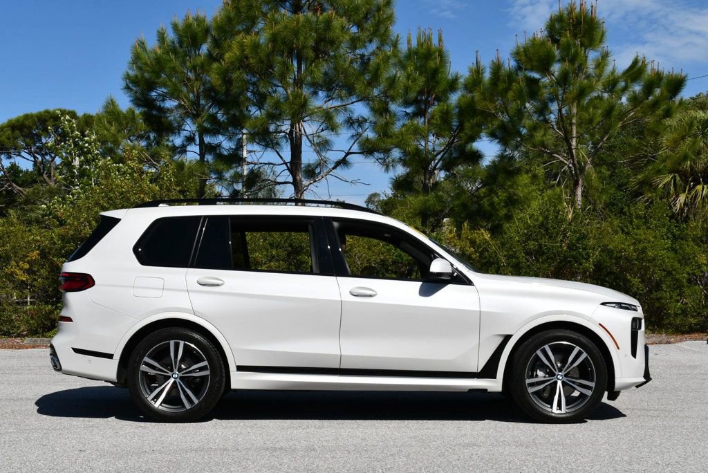 Used 2024 BMW X7 xDrive40i w/ M Sport Package image 36