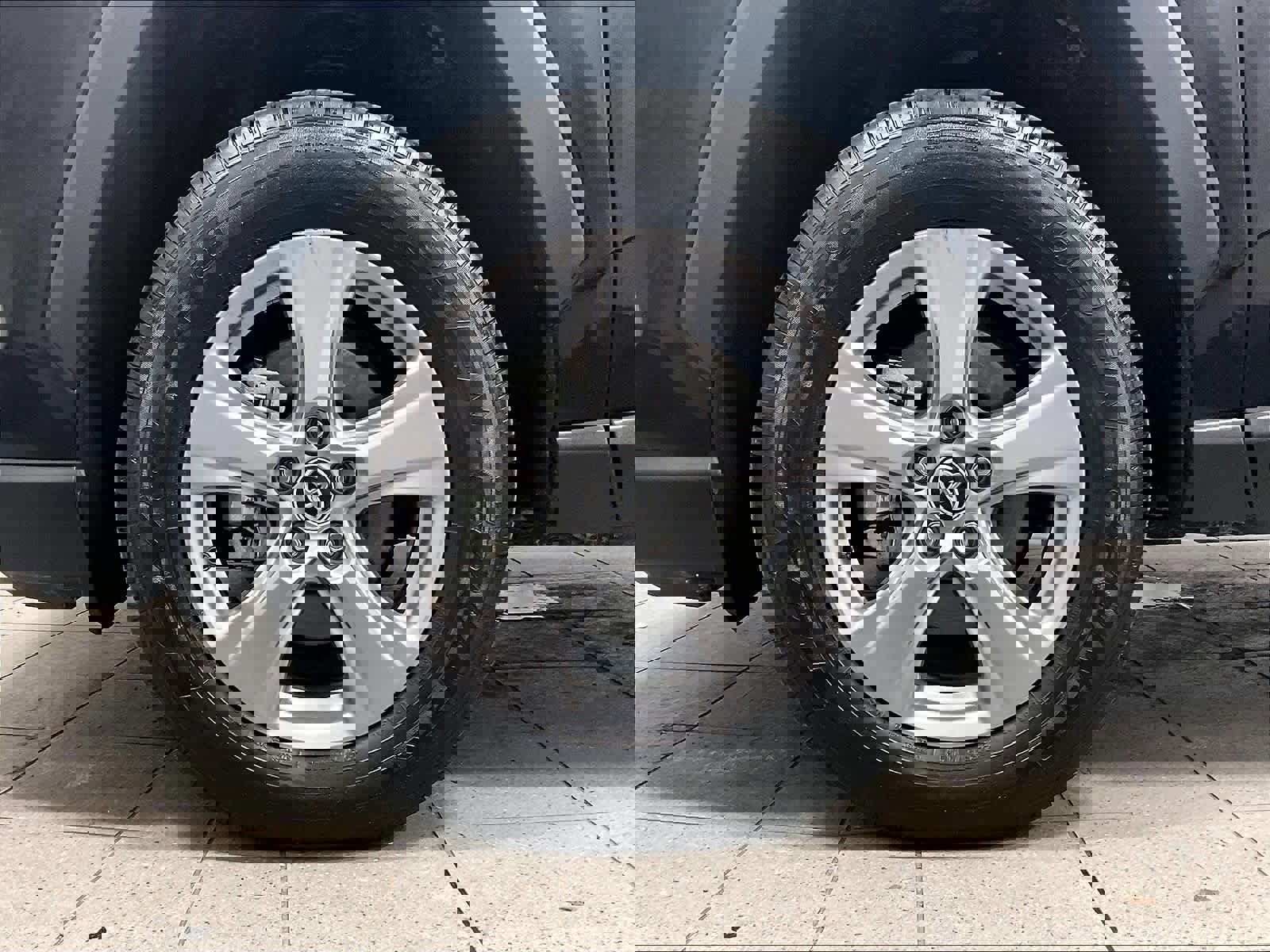 Used 2025 Toyota RAV4 XLE image 7