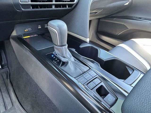 Used 2025 Toyota Camry SE FWD image 17