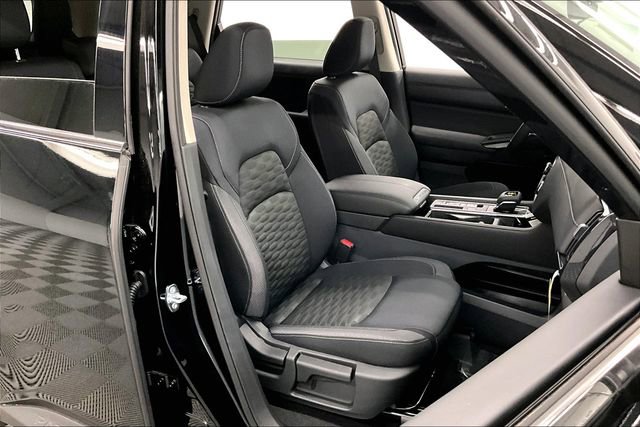 New 2025 Nissan Pathfinder SV w/ Cargo Package image 35