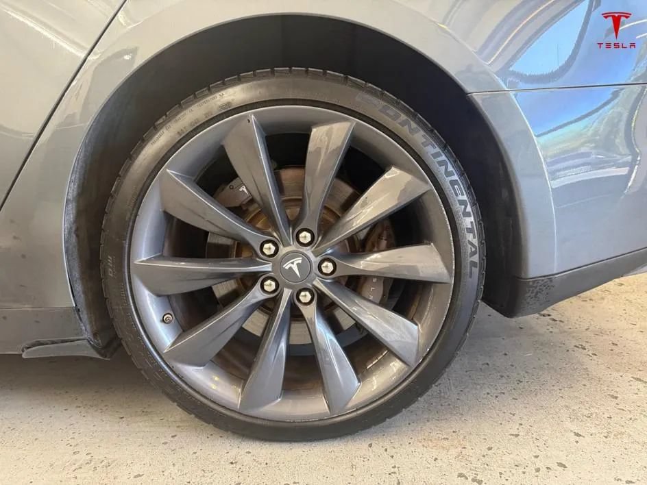 Used 2013 Tesla Model S Performance RWD image 24