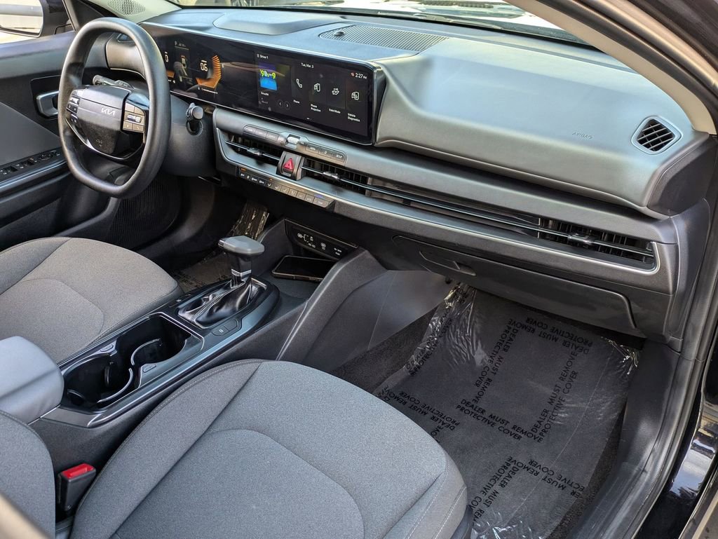 Used 2025 Kia K4 LXS image 29