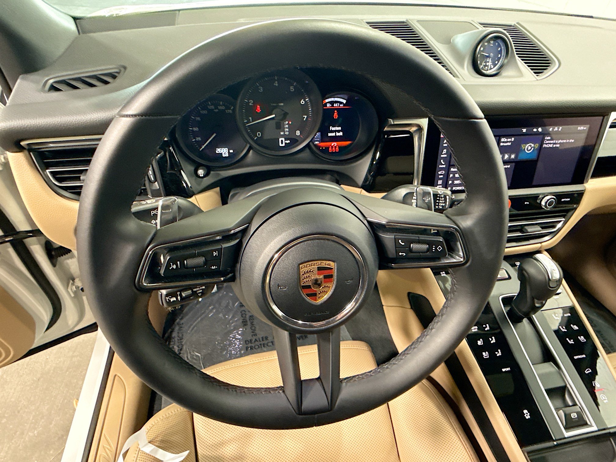 Certified 2026 Porsche Macan AWD/4WD image 38