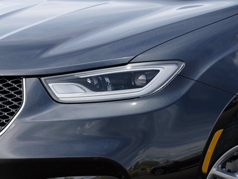 New 2025 Chrysler Pacifica Select FWD image 10