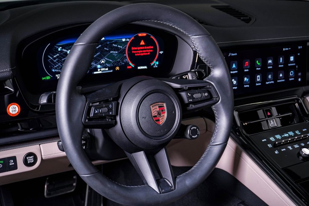 Certified 2025 Porsche Panamera 4 AWD/4WD image 18