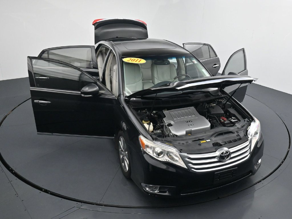 Used 2011 Toyota Avalon Limited FWD image 35